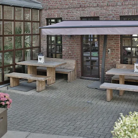 Отель Hotel Restaurant Genusshaus Vorst 3*