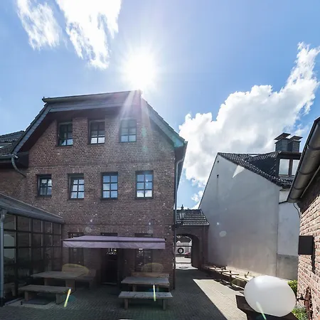Hotel Restaurant Genusshaus Vorst 3* Toenisvorst