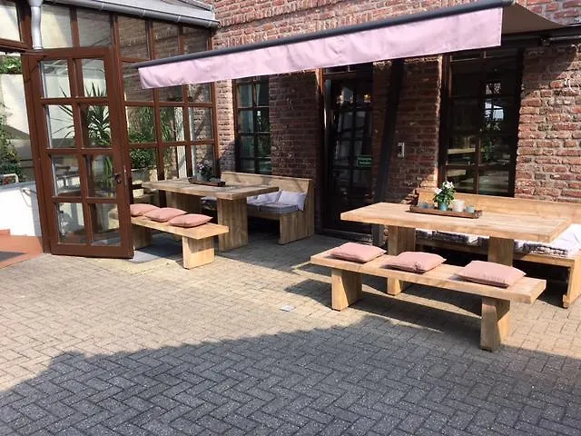 Hotel Restaurant Genusshaus Vorst Otel