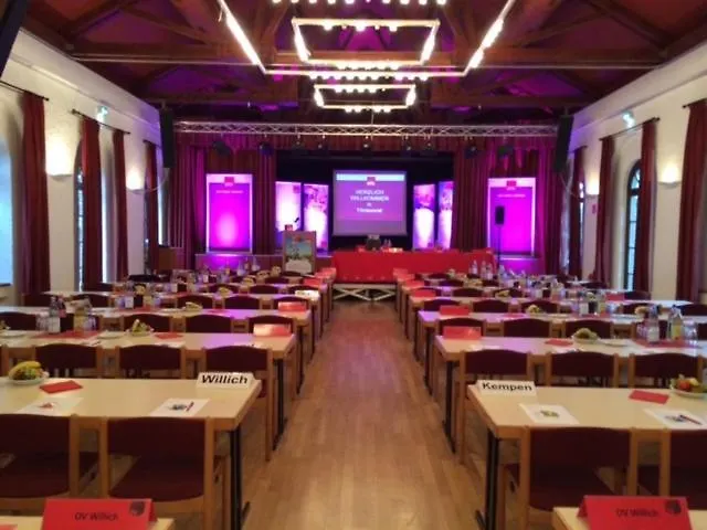 Hotel Restaurant Genusshaus Vorst 3*