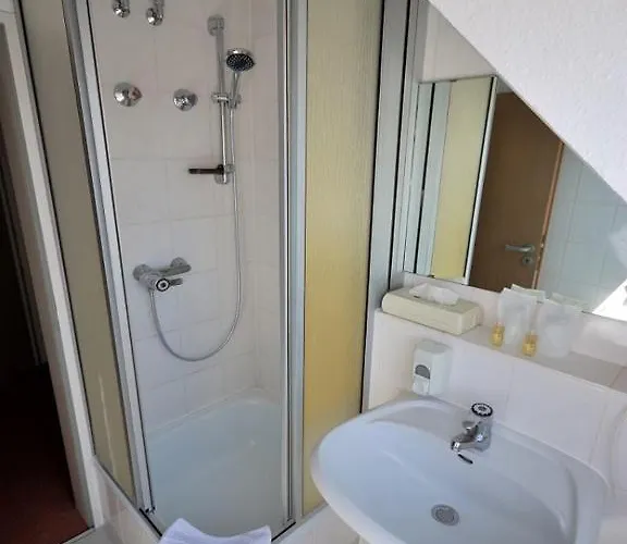 Otel Hotel Restaurant Genusshaus Vorst